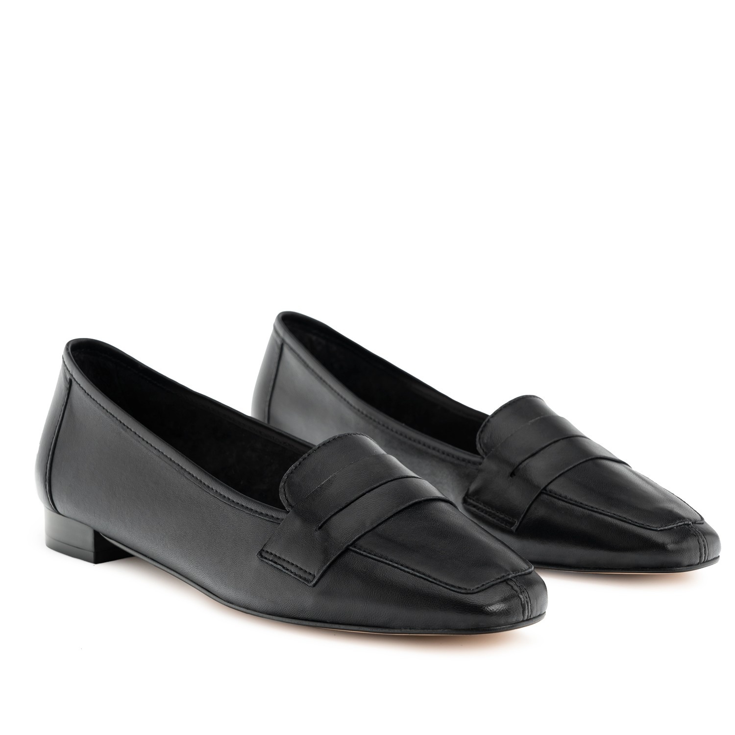 Penny Loafer in Black Leather