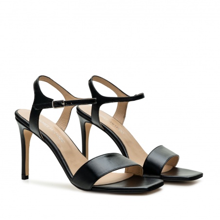 Sandalias de piel negro