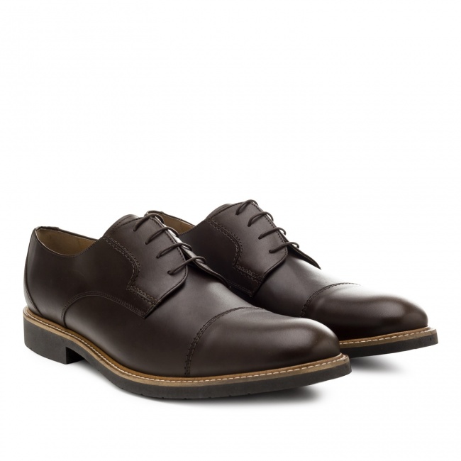 Clarks verkooppunten online